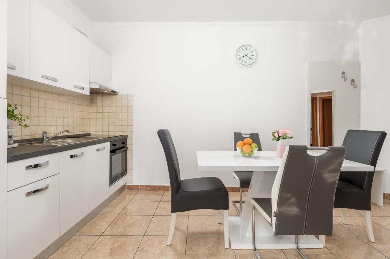 Summer Breeze Apartment With A Pool Opatija Luaran gambar